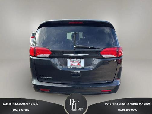 2021 Chrysler Voyager LXI