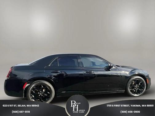 2017 Chrysler 300 S