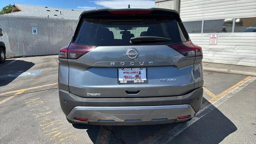 2023 Nissan Rogue SL