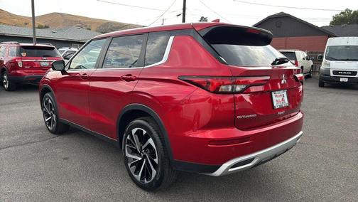 2024 Mitsubishi Outlander SE