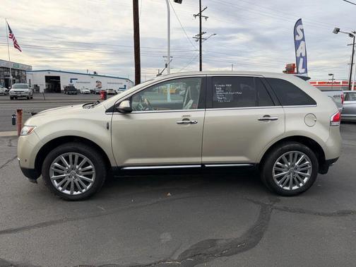 2011 Lincoln MKX Base