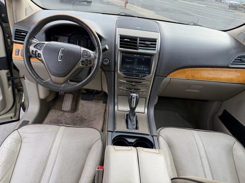 2011 Lincoln MKX Base