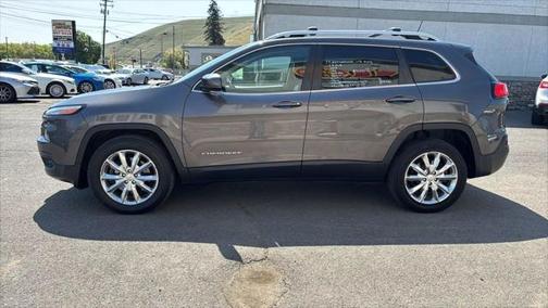 2017 Jeep Cherokee Sport