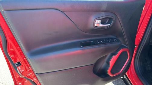 2017 Jeep Renegade Trailhawk