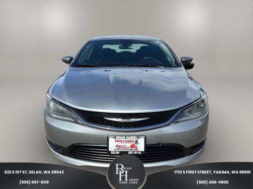 2016 Chrysler 200 LX