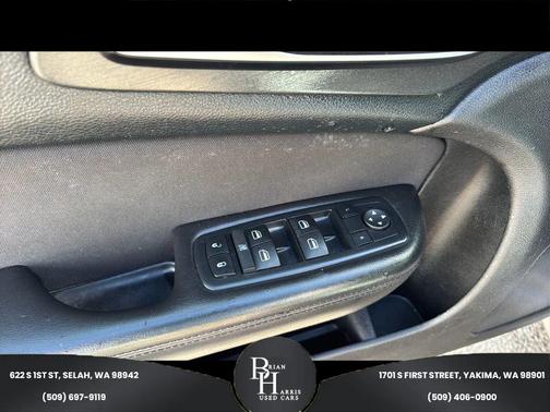 2016 Chrysler 200 LX