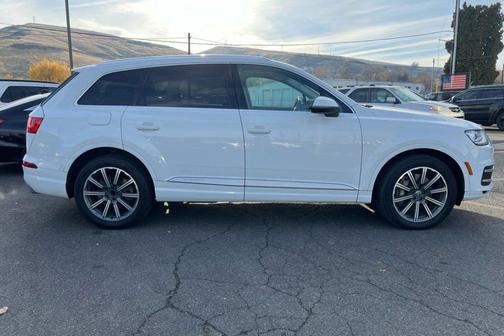 2017 Audi Q7 3.0T Premium