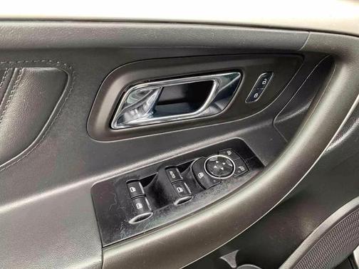 2018 Ford Taurus SEL