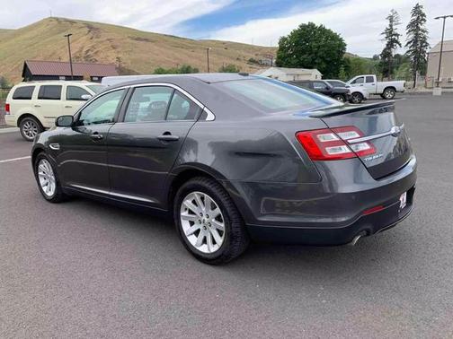 2018 Ford Taurus SEL