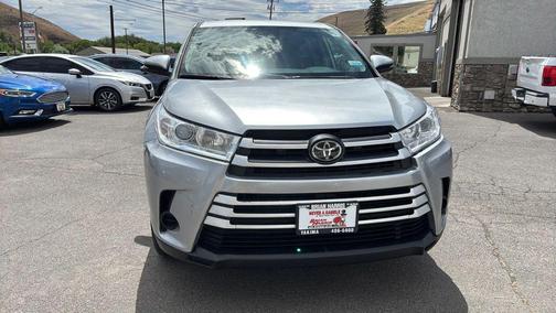 2019 Toyota Highlander LE