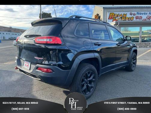 2017 Jeep Cherokee Sport