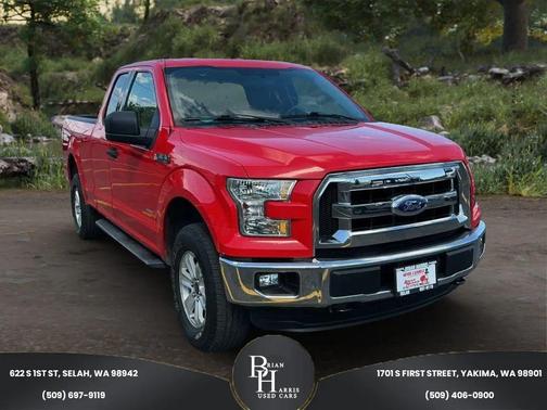Red 2016 Ford F-150 XLT