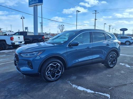 2026 Ford Escape Platinum