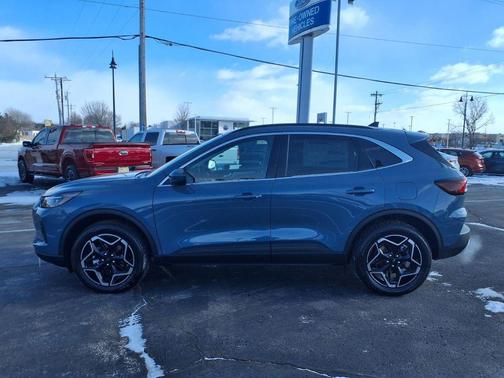 2026 Ford Escape Platinum