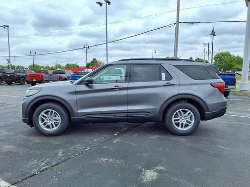 CARBONIZED GRAY METALLIC 2026 Ford Explorer Active