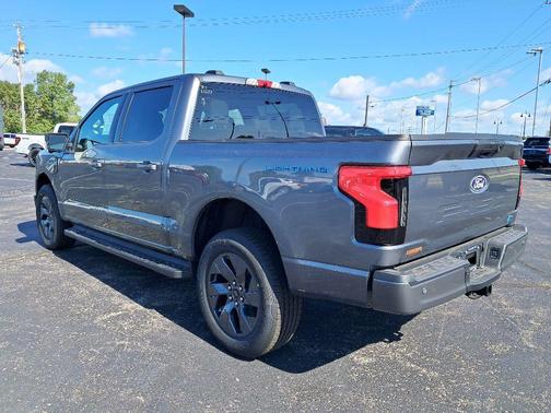 2025 Ford F-150 Lightning Flash