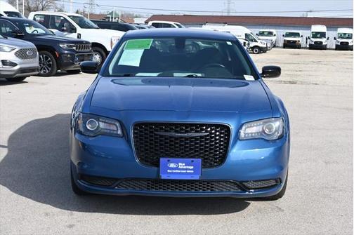 2021 Chrysler 300 Touring