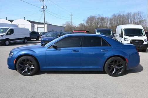 2021 Chrysler 300 Touring