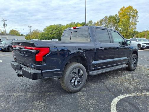 2025 Ford F-150 Lightning LARIAT