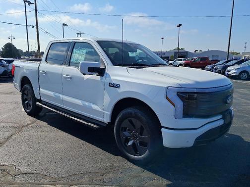 2025 Ford F-150 Lightning LARIAT