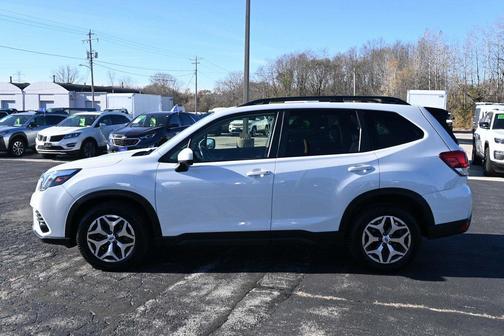 2024 Subaru Forester Premium