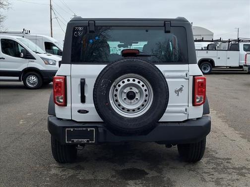 2025 Ford Bronco Base