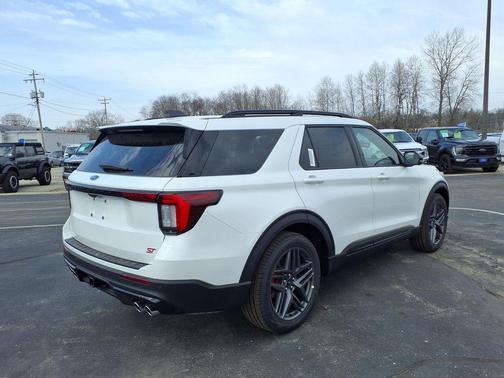 Star White Metallic Tri-Coat 2026 Ford Explorer ST