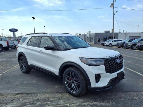 Star White Metallic Tri-Coat 2026 Ford Explorer ST