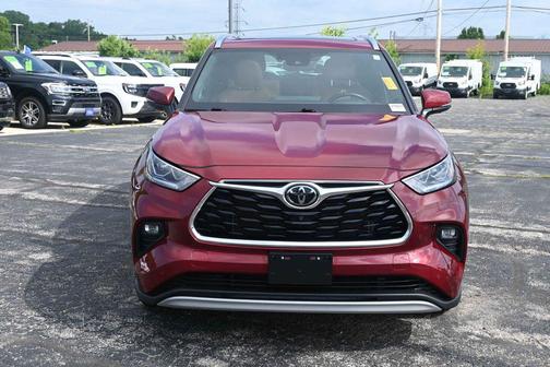 Ruby Flare Pearl 2021 Toyota Highlander Platinum