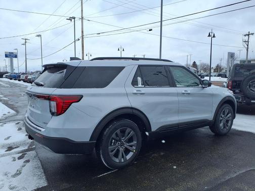 2026 Ford Explorer Active w/200A Pkg