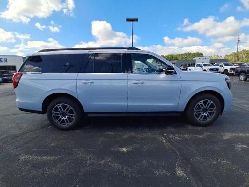 2025 Ford Expedition Max Active 4x4