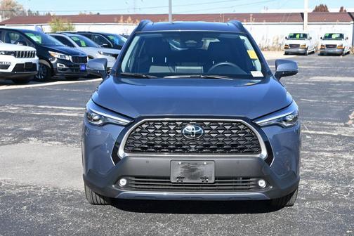 2024 Toyota Corolla Cross XLE