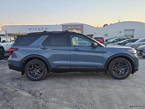 2025 Ford Explorer ST
