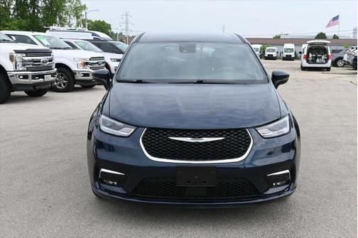 2023 Chrysler Pacifica Touring
