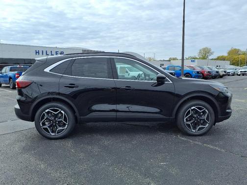 2026 Ford Escape Platinum
