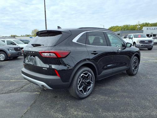 2026 Ford Escape Platinum