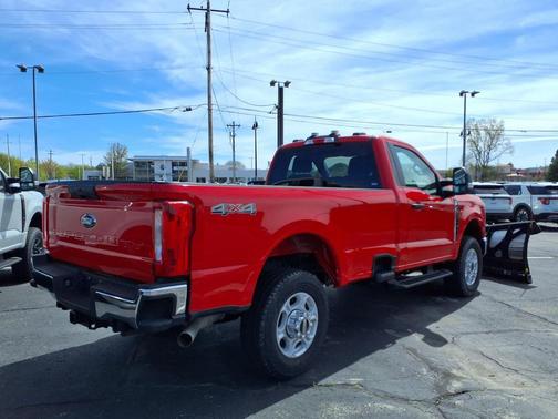 RACE RED 2026 Ford F-350 XLT