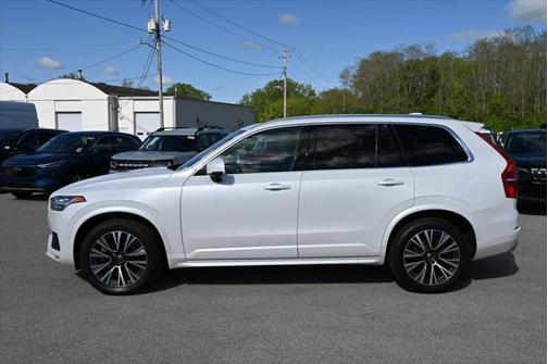 2021 Volvo XC90 T6 Momentum