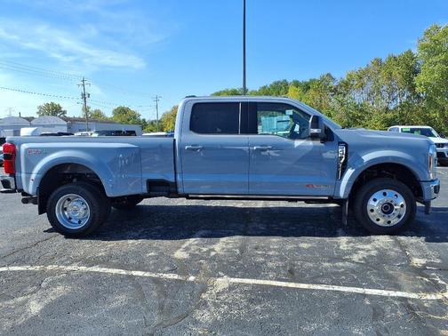 2025 Ford F-450 Lariat