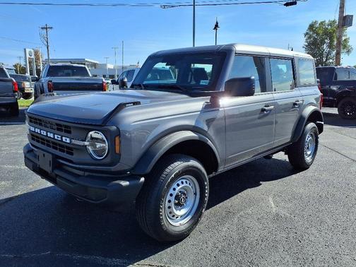 2025 Ford Bronco Base