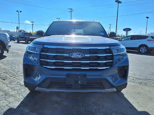 Vapor Blue Metallic 2027 Ford Explorer Active