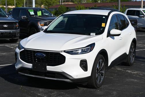 STAR WHITE METALLIC TRI-COAT 2025 Ford Escape Platinum