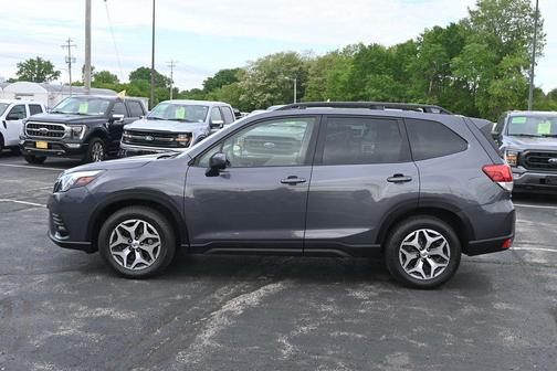 Magnetite Gray Metallic 2022 Subaru Forester Premium