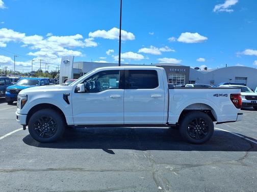 STAR WHITE METALLIC TRICOAT 2026 Ford F-150 Platinum