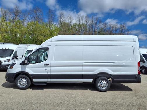Oxford White 2026 Ford Transit-250 Base