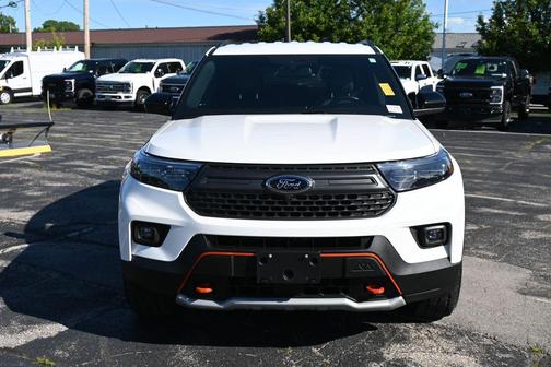 Star White Metallic Tri-Coat 2022 Ford Explorer Timberline