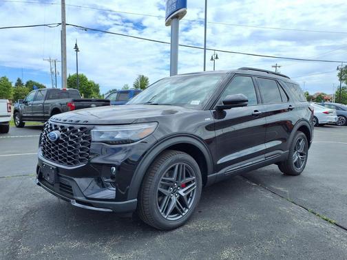AGATE BLACK METALLIC 2026 Ford Explorer ST-Line