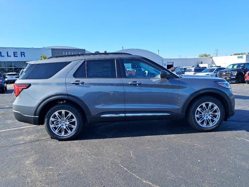 2025 Ford Explorer Active