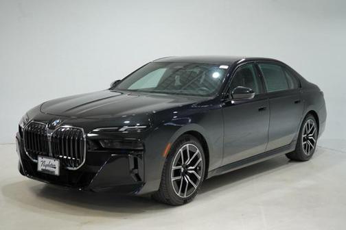 2025 BMW 740 xDrive