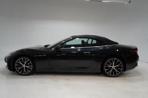 2026 Maserati GranCabrio Base